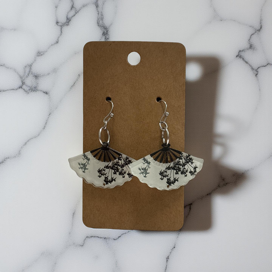 Fanned out earrings